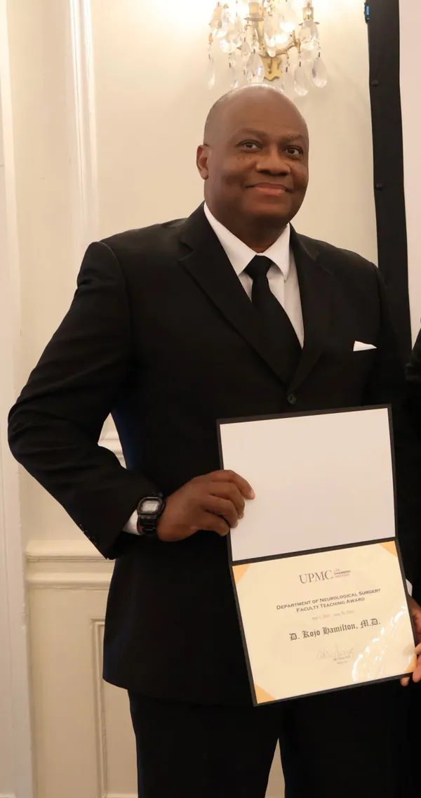 Dr. D. Kojo Hamilton Honored with Faculty Teaching Award